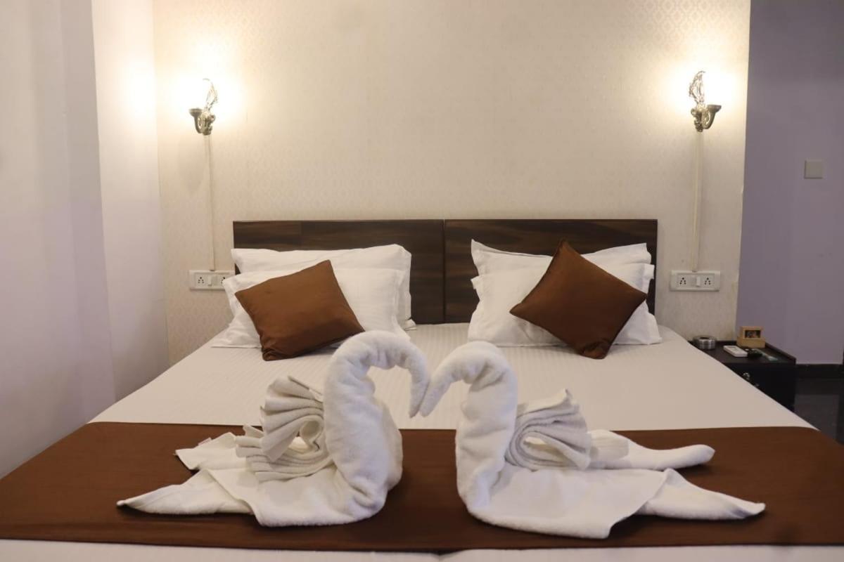 Hotel Shiv Palace ウダイプル エクステリア 写真