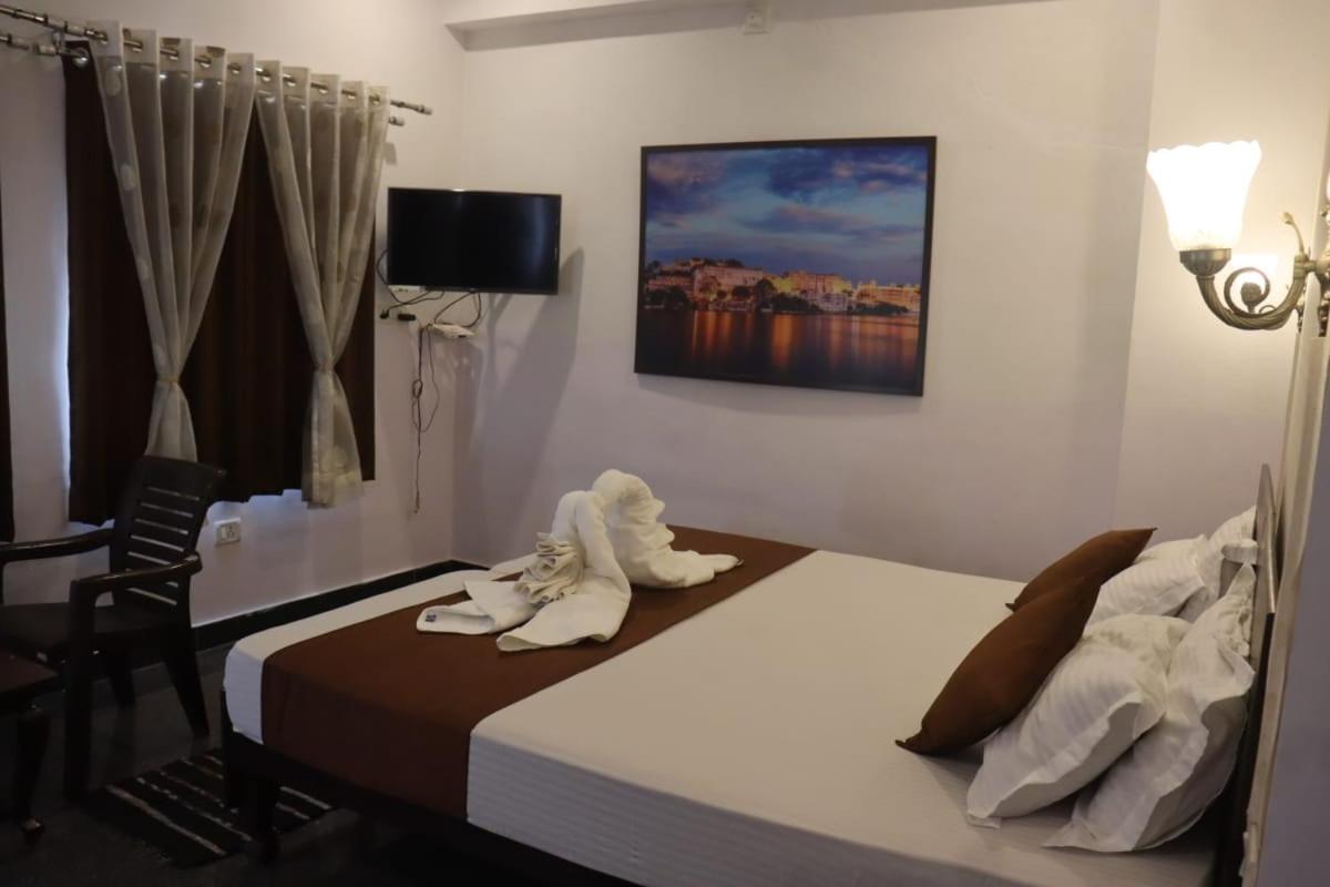 Hotel Shiv Palace ウダイプル エクステリア 写真