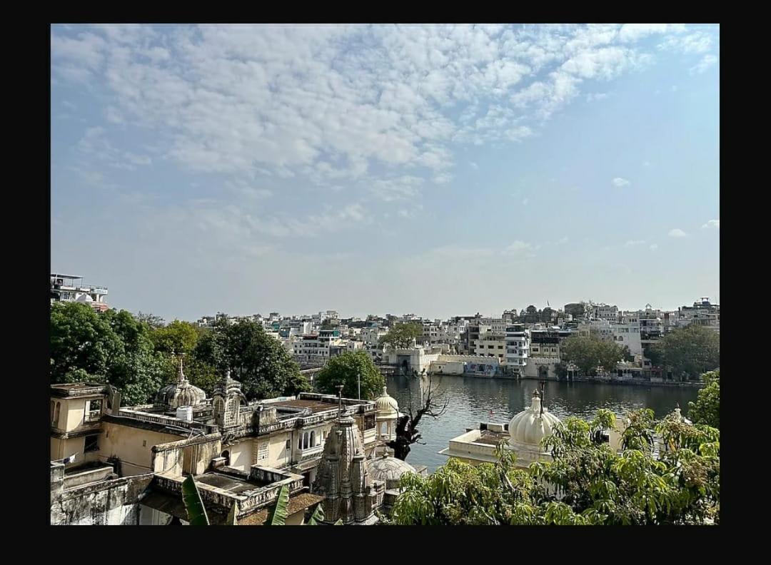 Hotel Shiv Palace ウダイプル エクステリア 写真