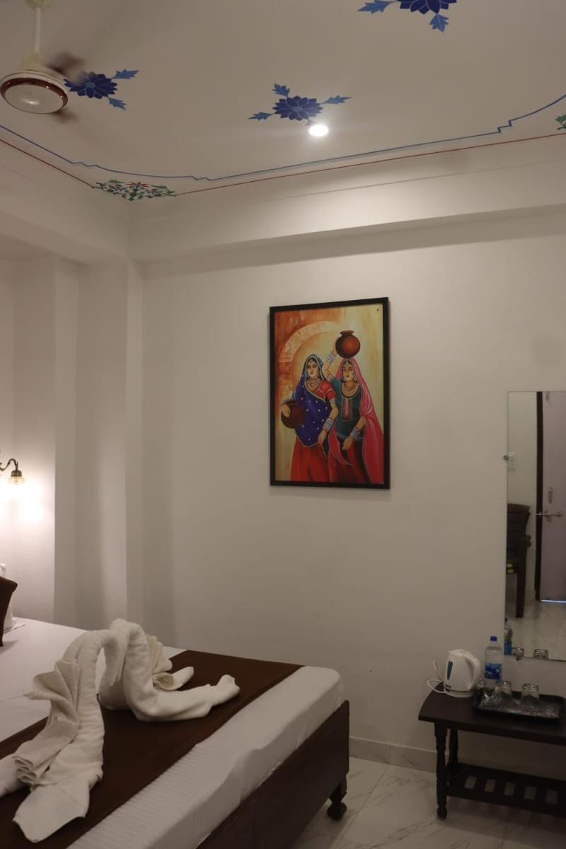 Hotel Shiv Palace ウダイプル エクステリア 写真