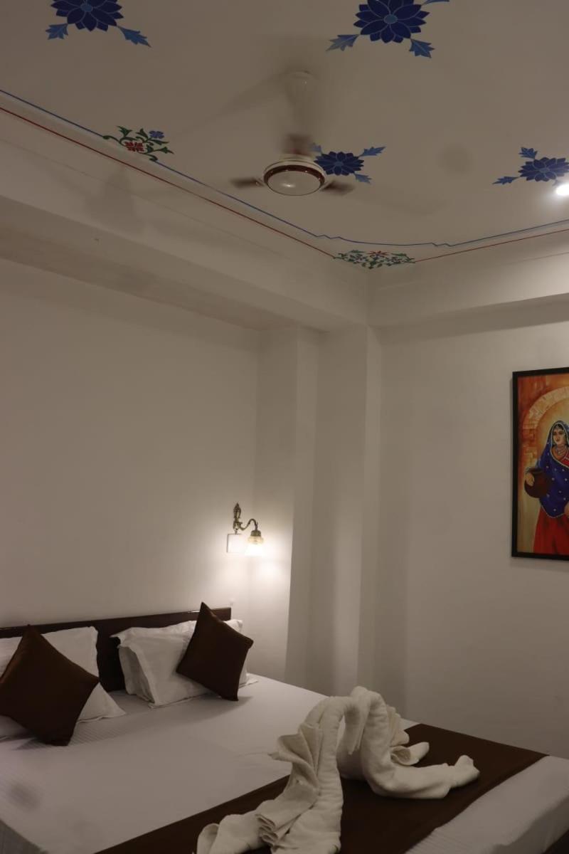 Hotel Shiv Palace ウダイプル エクステリア 写真