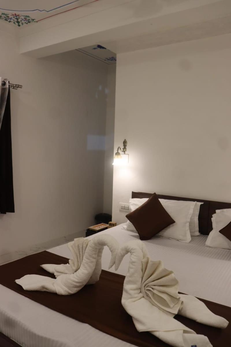Hotel Shiv Palace ウダイプル エクステリア 写真