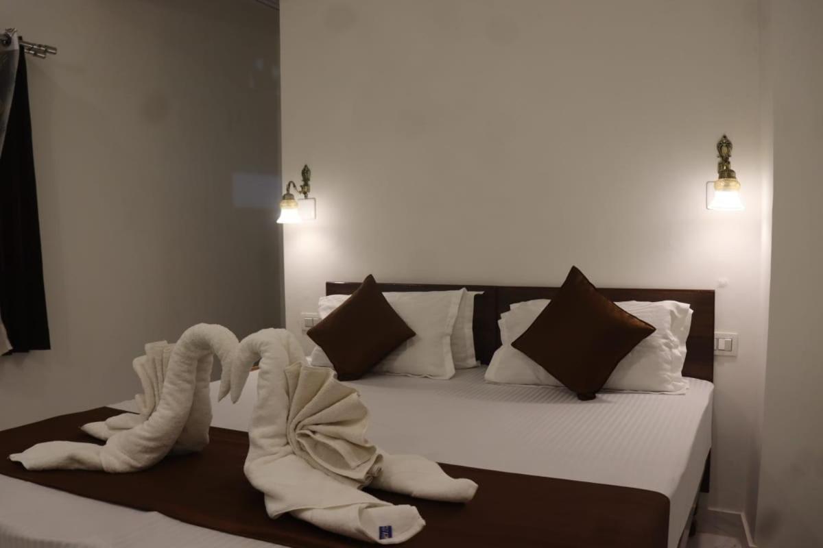 Hotel Shiv Palace ウダイプル エクステリア 写真