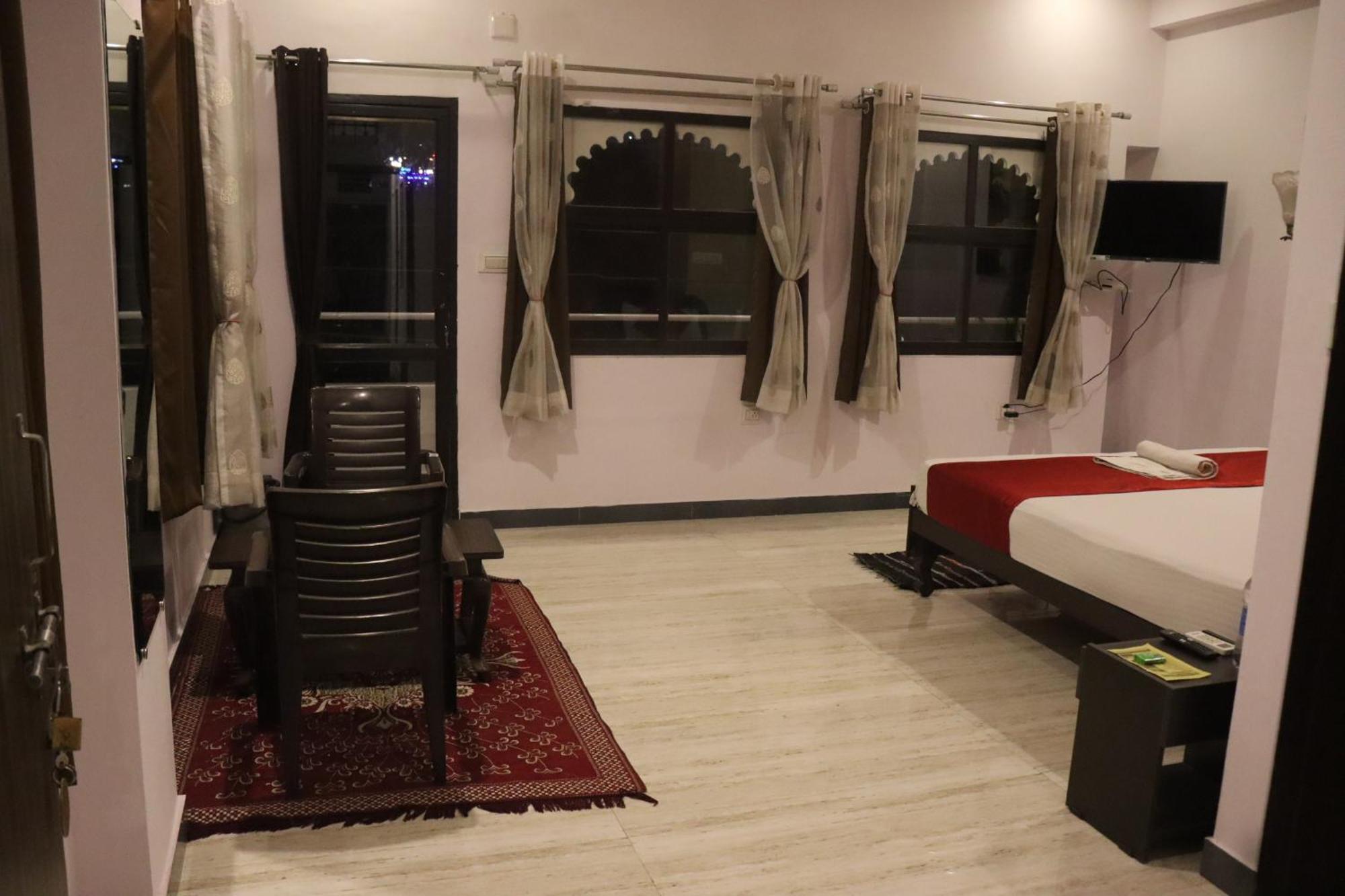 Hotel Shiv Palace ウダイプル 部屋 写真
