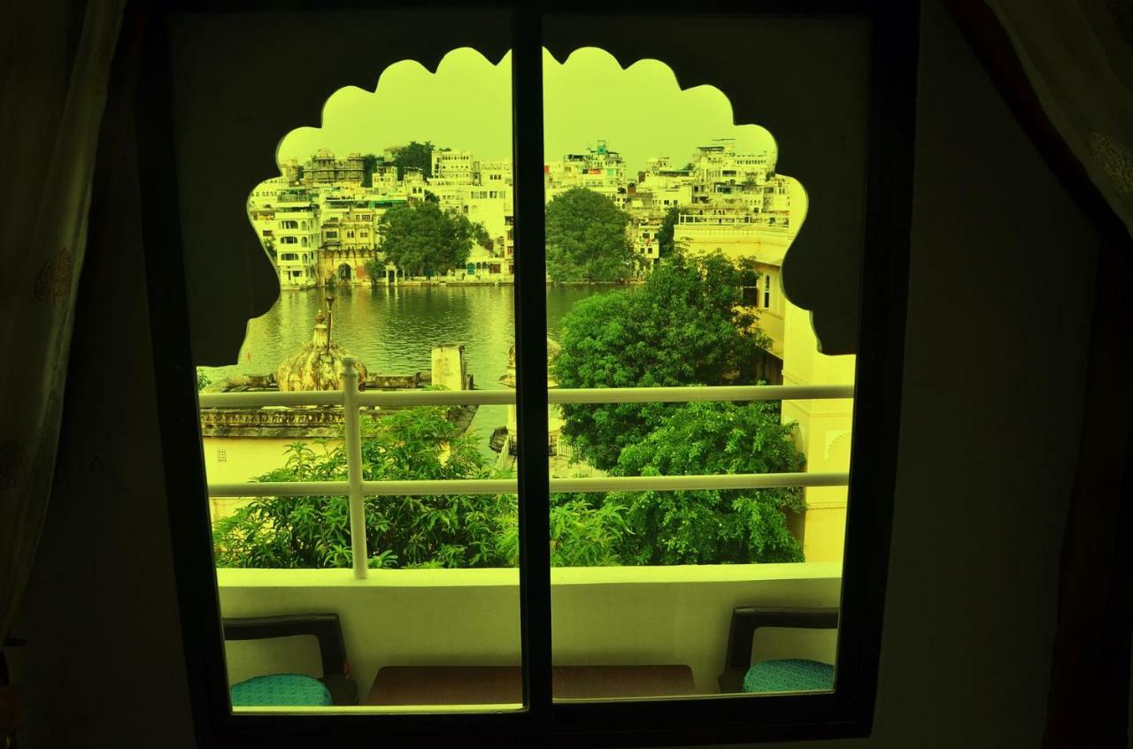 Hotel Shiv Palace ウダイプル エクステリア 写真