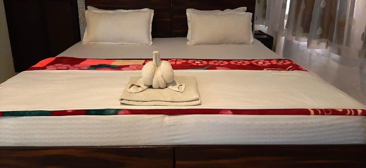 Hotel Shiv Palace ウダイプル エクステリア 写真