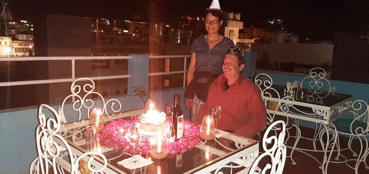 Hotel Shiv Palace ウダイプル エクステリア 写真