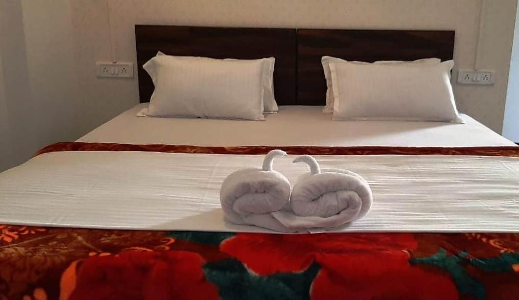 Hotel Shiv Palace ウダイプル エクステリア 写真